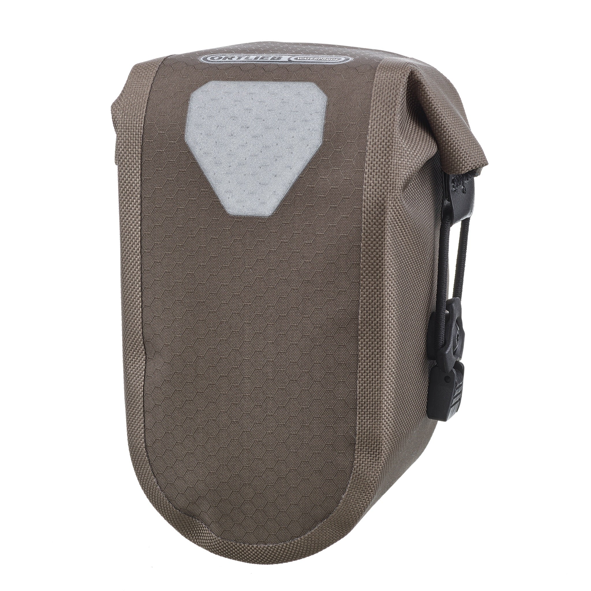 Seitliche Ansicht der ORTLIEB Micro-Bag 0.5L in dark sand mit Befestigungssystem